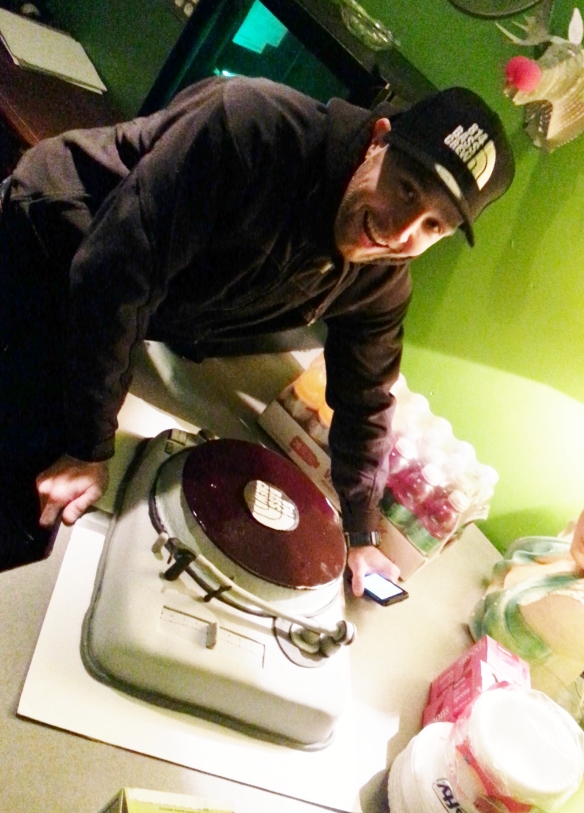 NatasK and his turntable birthday cake